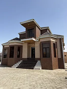 Satılır 5 otaqlı həyət evi 190 m²
