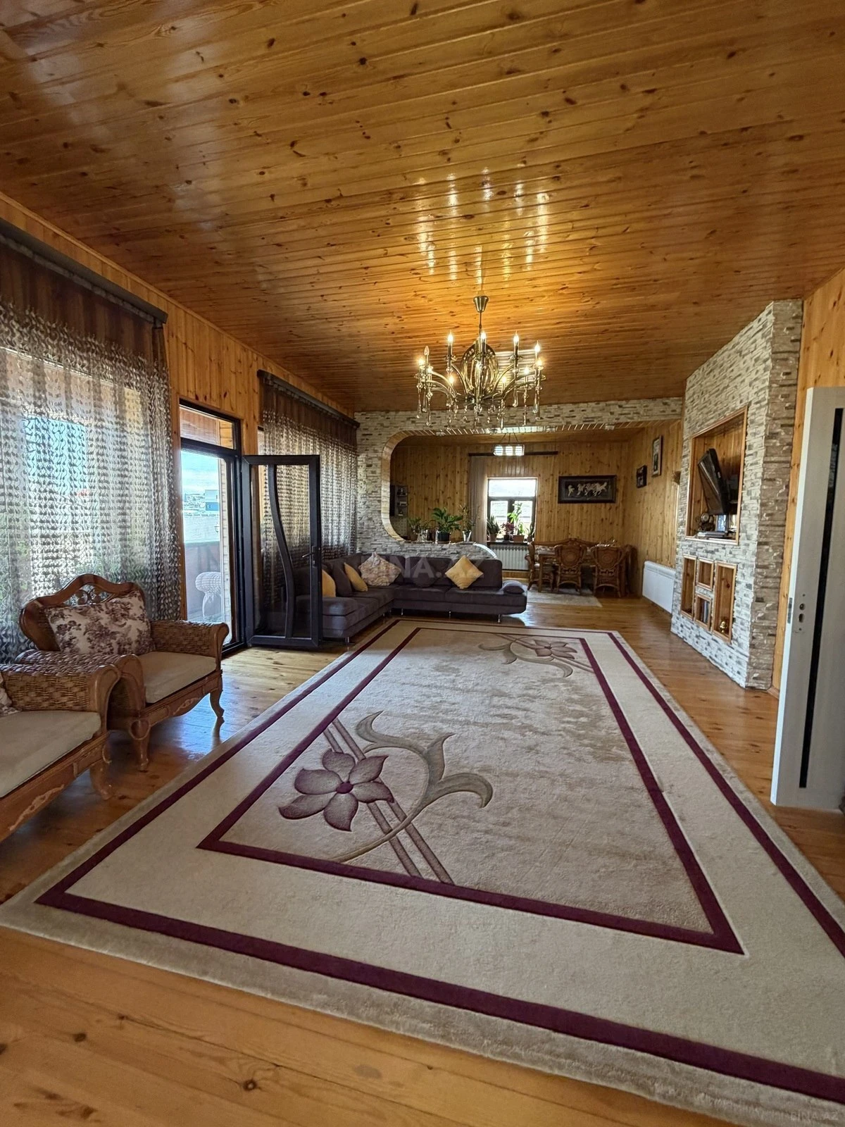 Satılır 5 otaqlı həyət evi 190 m²