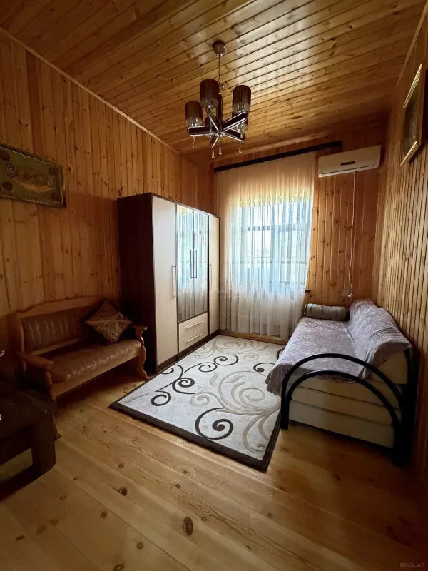 Satılır 5 otaqlı həyət evi 190 m²