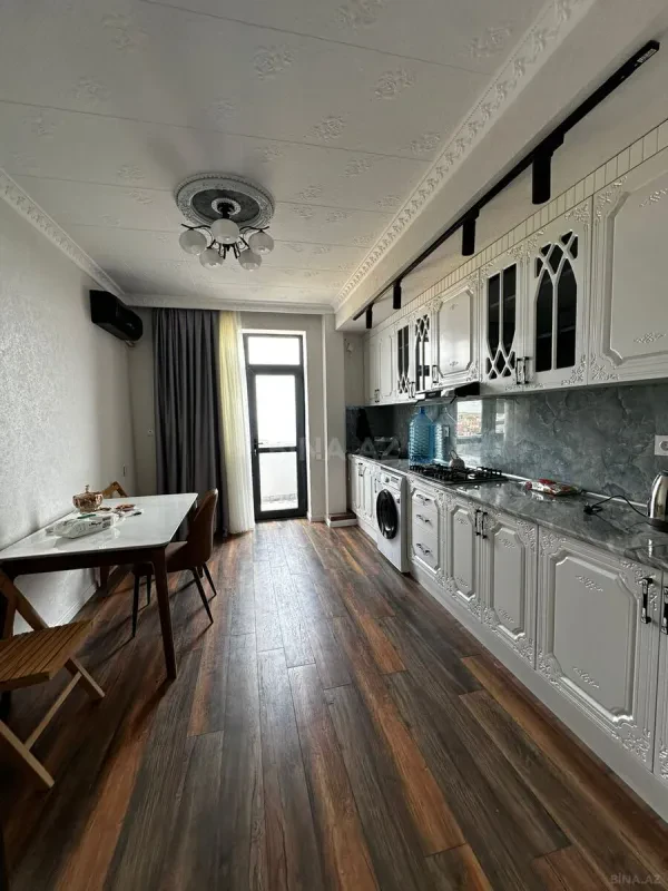 Satılır 2 otaqlı mənzil 75 m²
