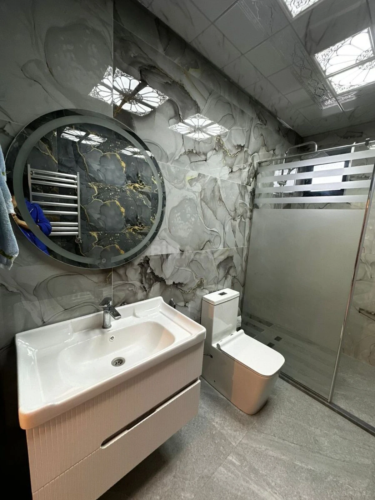 Satılır 2 otaqlı mənzil 75 m²