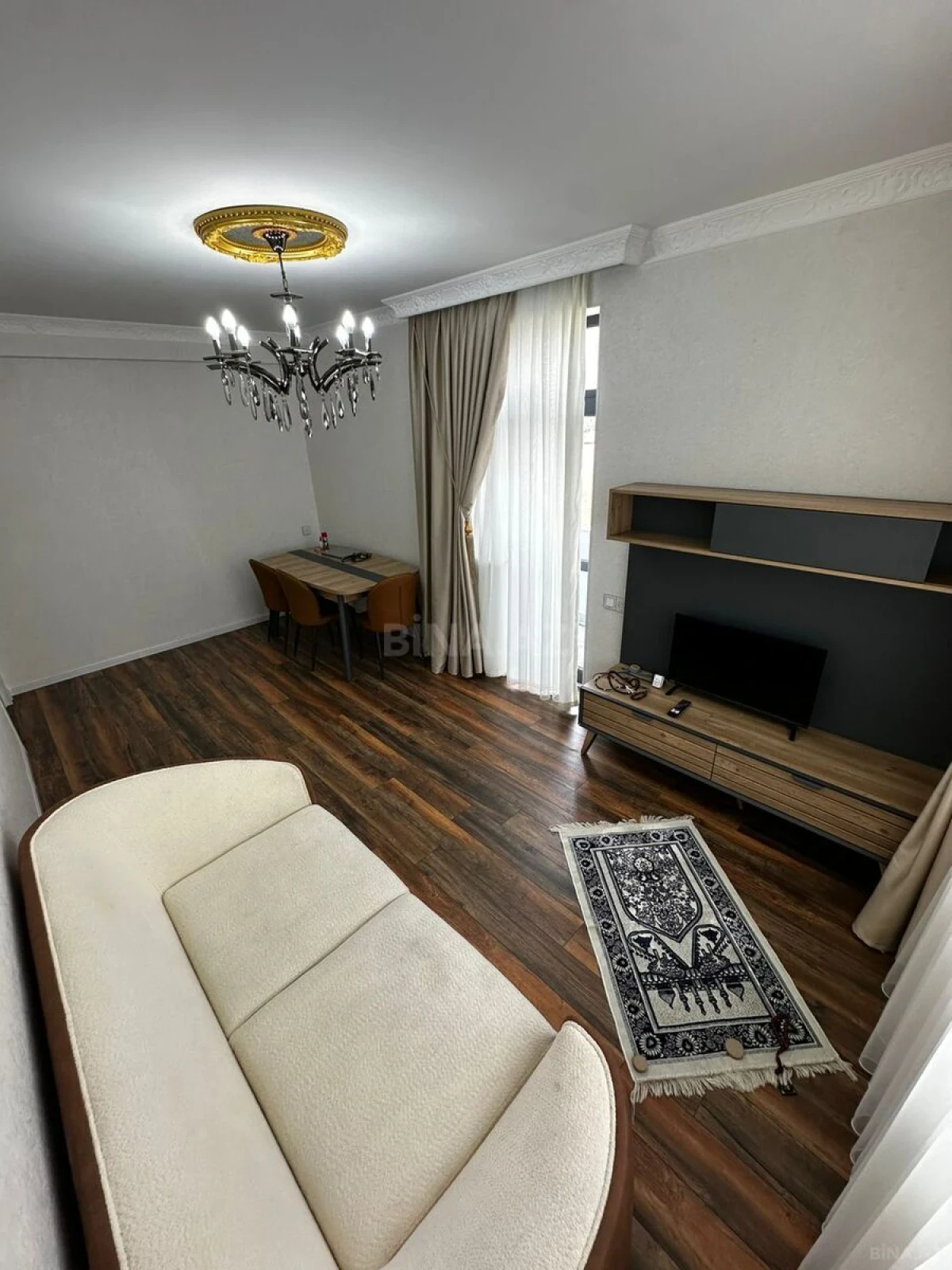 Satılır 2 otaqlı mənzil 75 m²
