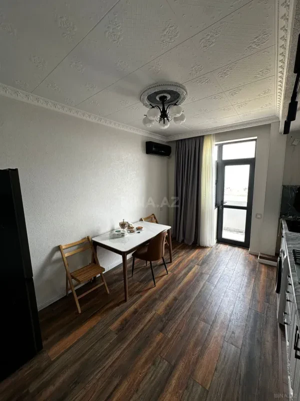 Satılır 2 otaqlı mənzil 75 m²