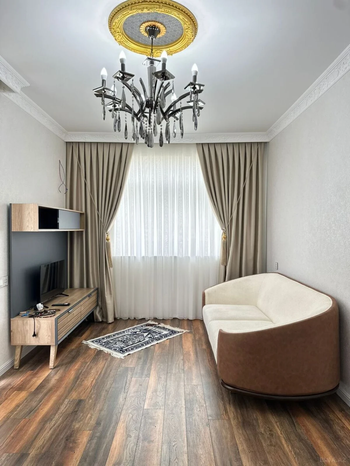 Satılır 2 otaqlı mənzil 75 m²
