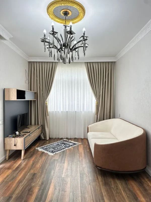 Satılır 2 otaqlı mənzil 75 m²