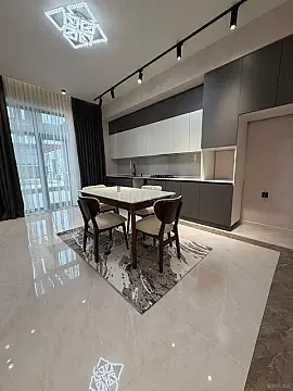 Satılır 4 otaqlı həyət evi 230 m²