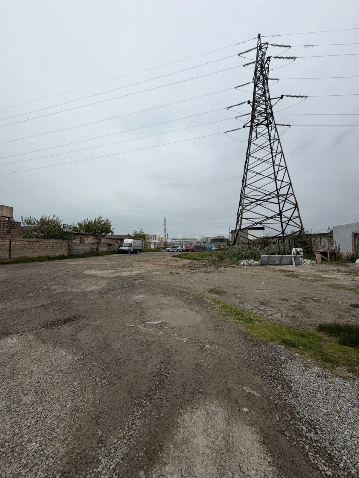 Satılır obyekt 4471 m²