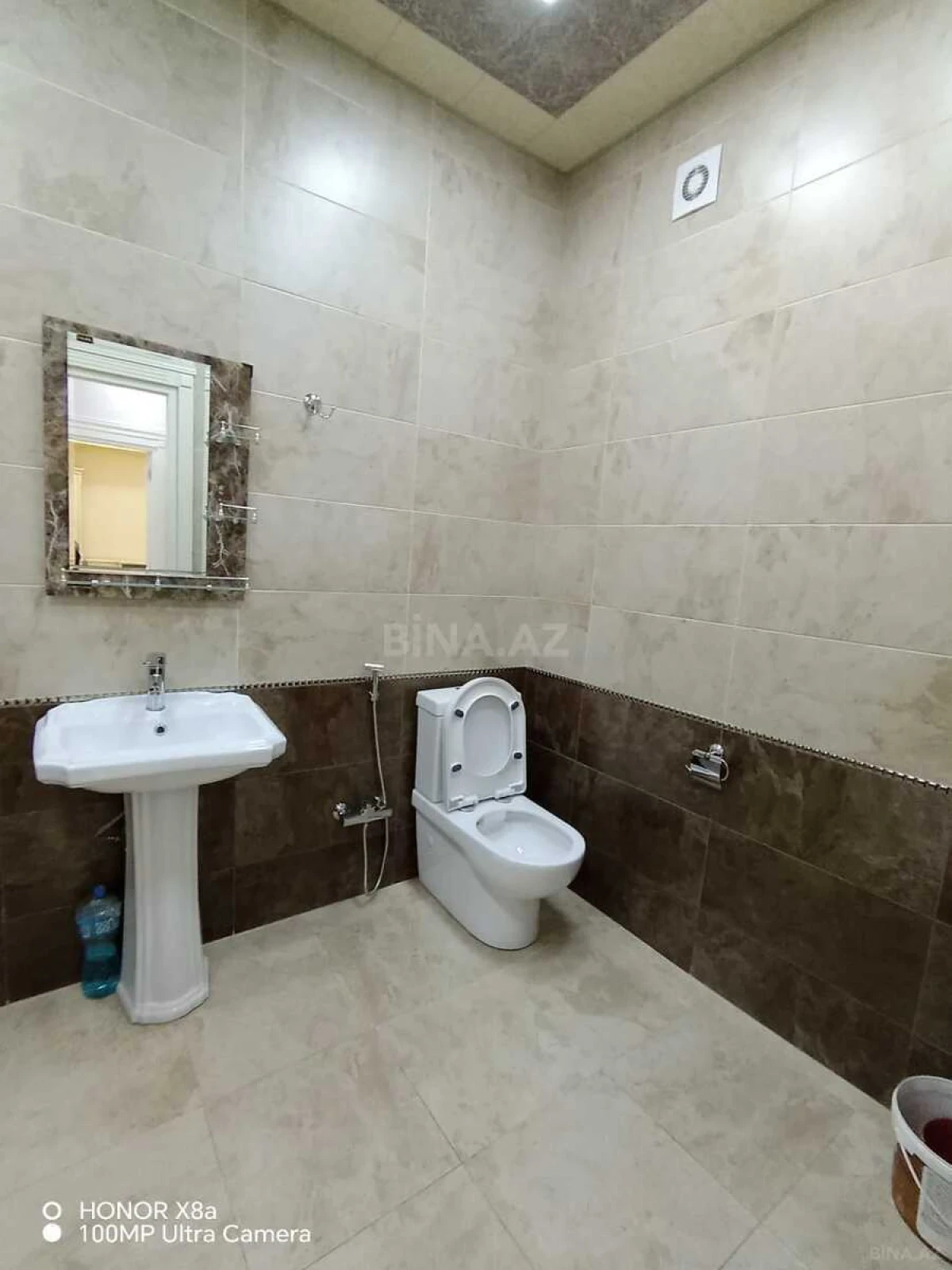 Kirayə verilir 3 otaqlı mənzil 148 m²