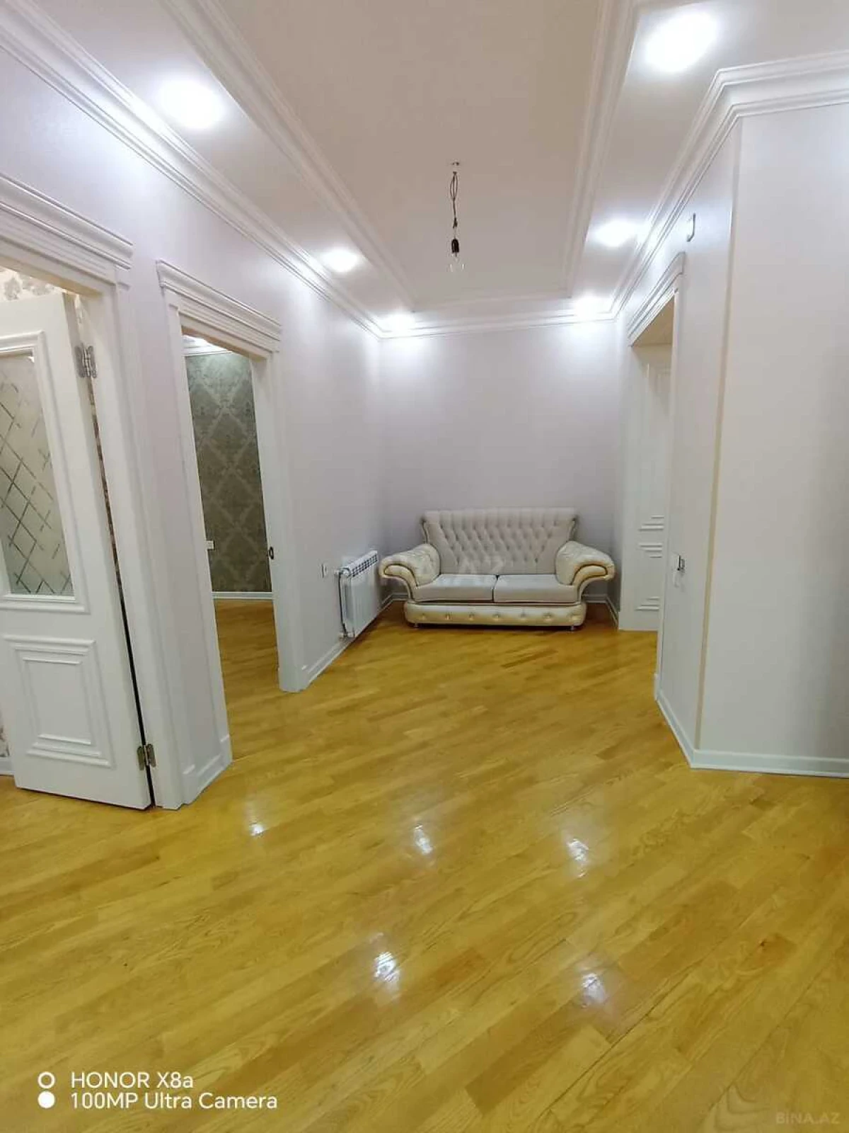 Kirayə verilir 3 otaqlı mənzil 148 m²
