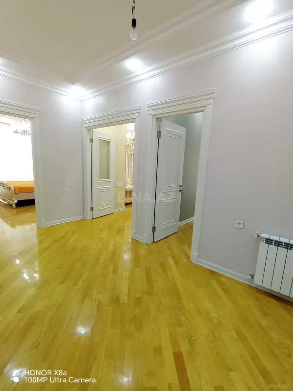 Kirayə verilir 3 otaqlı mənzil 148 m²