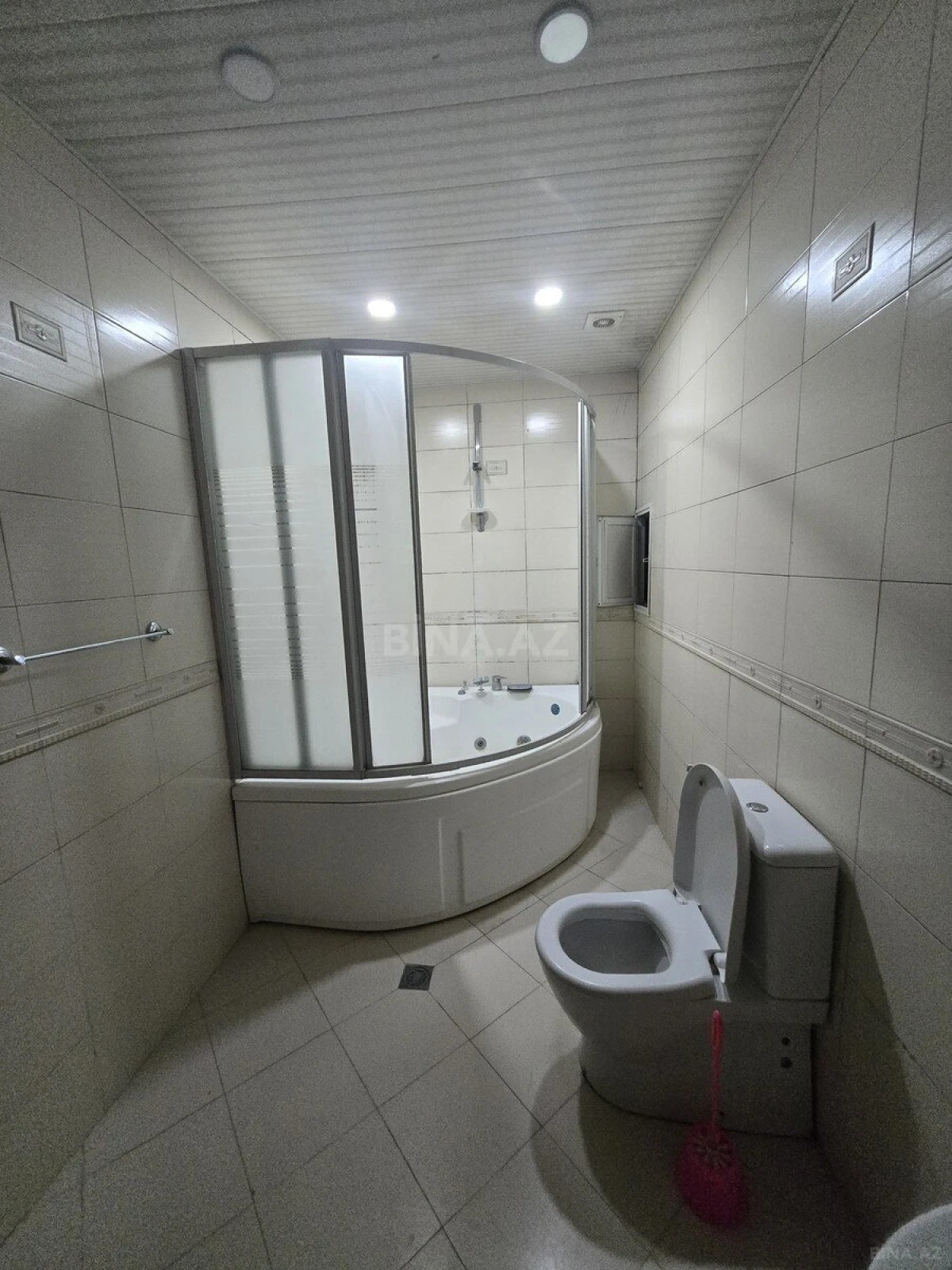 Kirayə verilir 2 otaqlı mənzil 110 m²