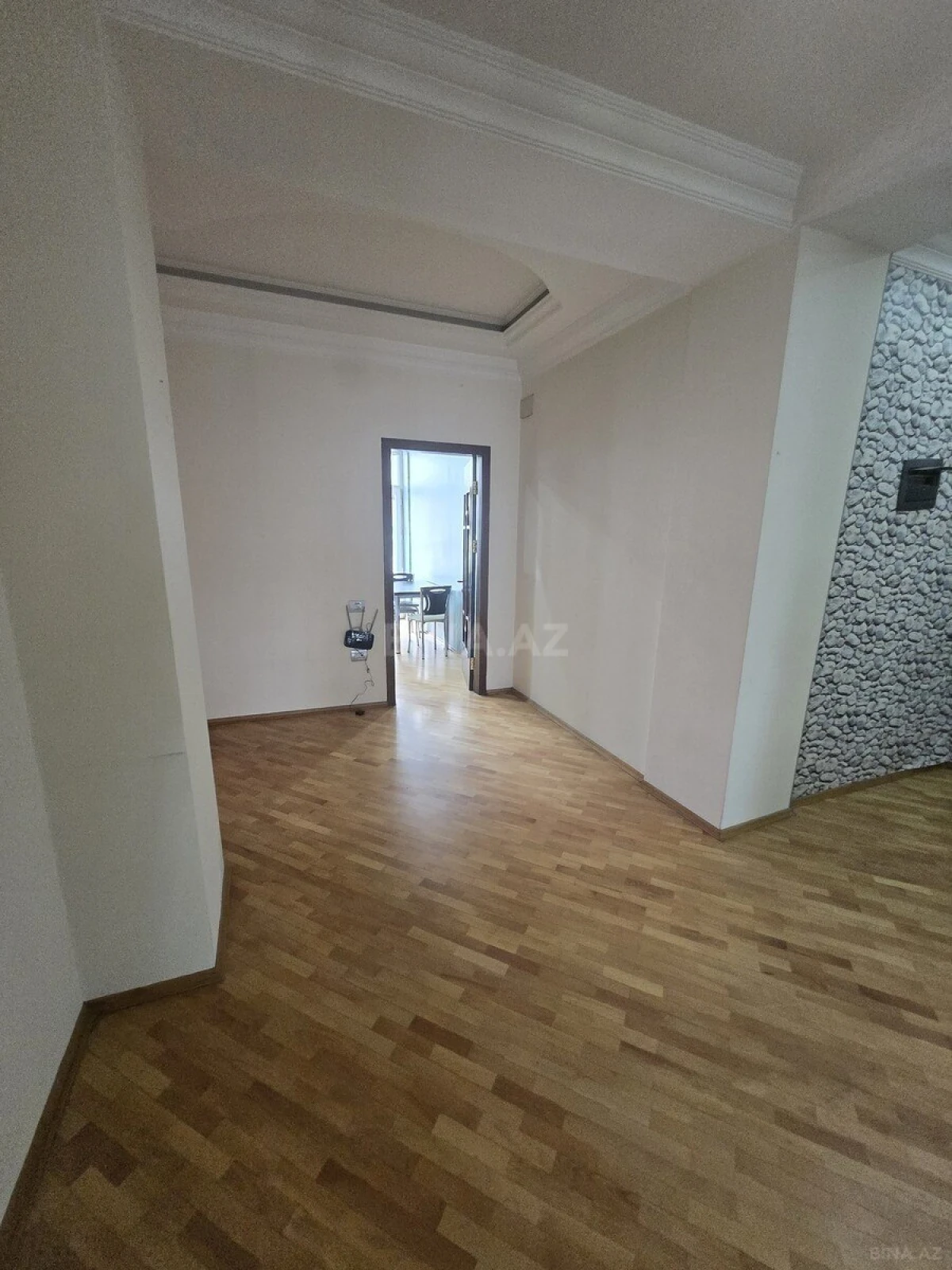 Kirayə verilir 2 otaqlı mənzil 110 m²