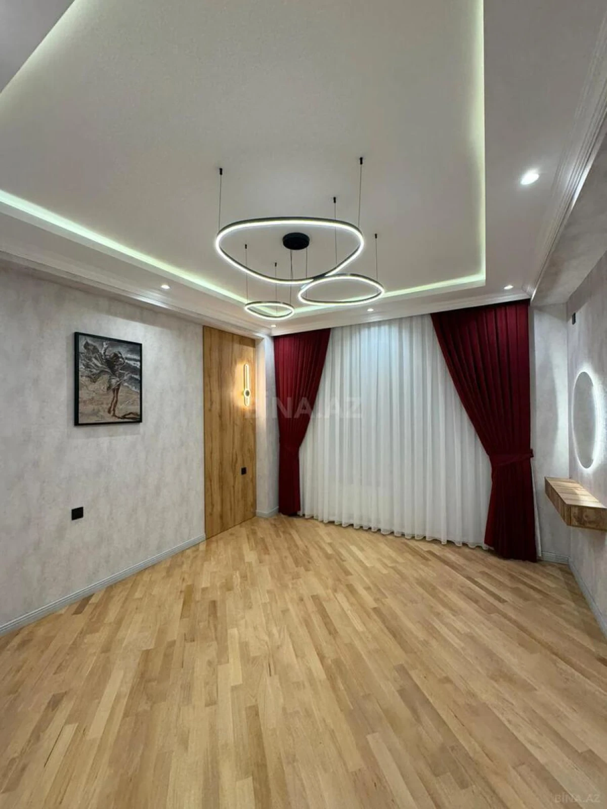Satılır 2 otaqlı mənzil 90 m²