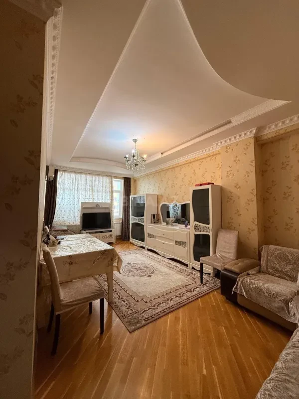 Satılır 3 otaqlı mənzil 100 m²