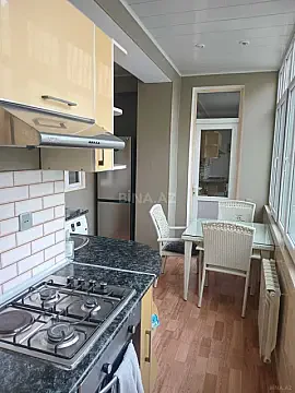 Satılır 3 otaqlı mənzil 95 m²