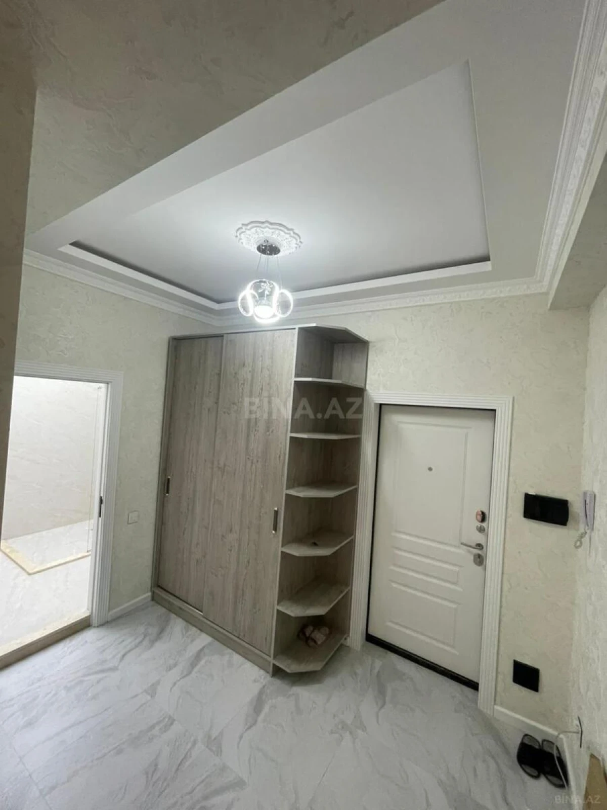 Satılır 2 otaqlı mənzil 70 m²