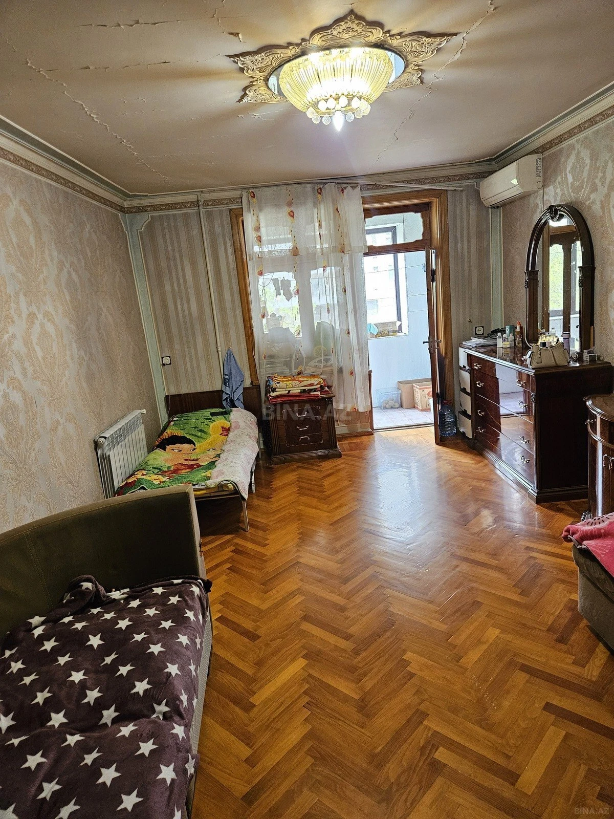 Kirayə verilir 3 otaqlı mənzil 1 m²