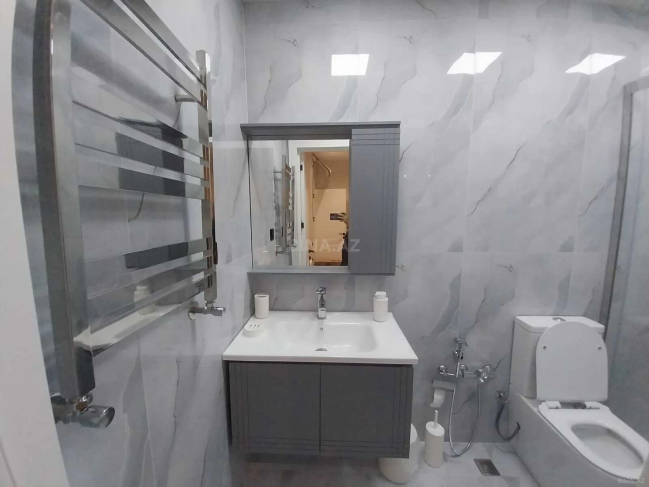 Kirayə verilir 3 otaqlı mənzil 105 m²
