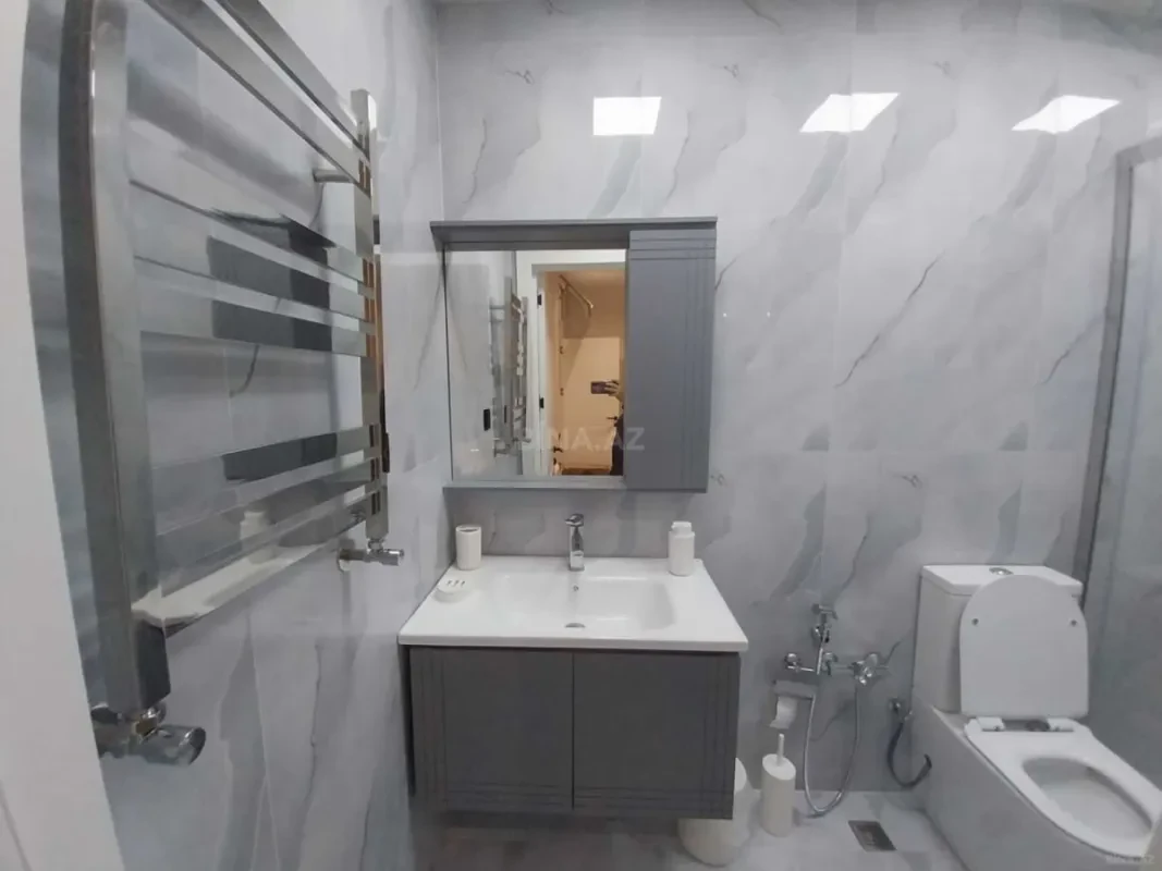 Kirayə verilir 3 otaqlı mənzil 105 m²