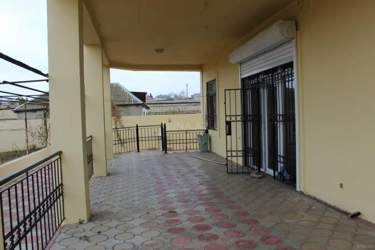 Satılır 7 otaqlı həyət evi 309 m²