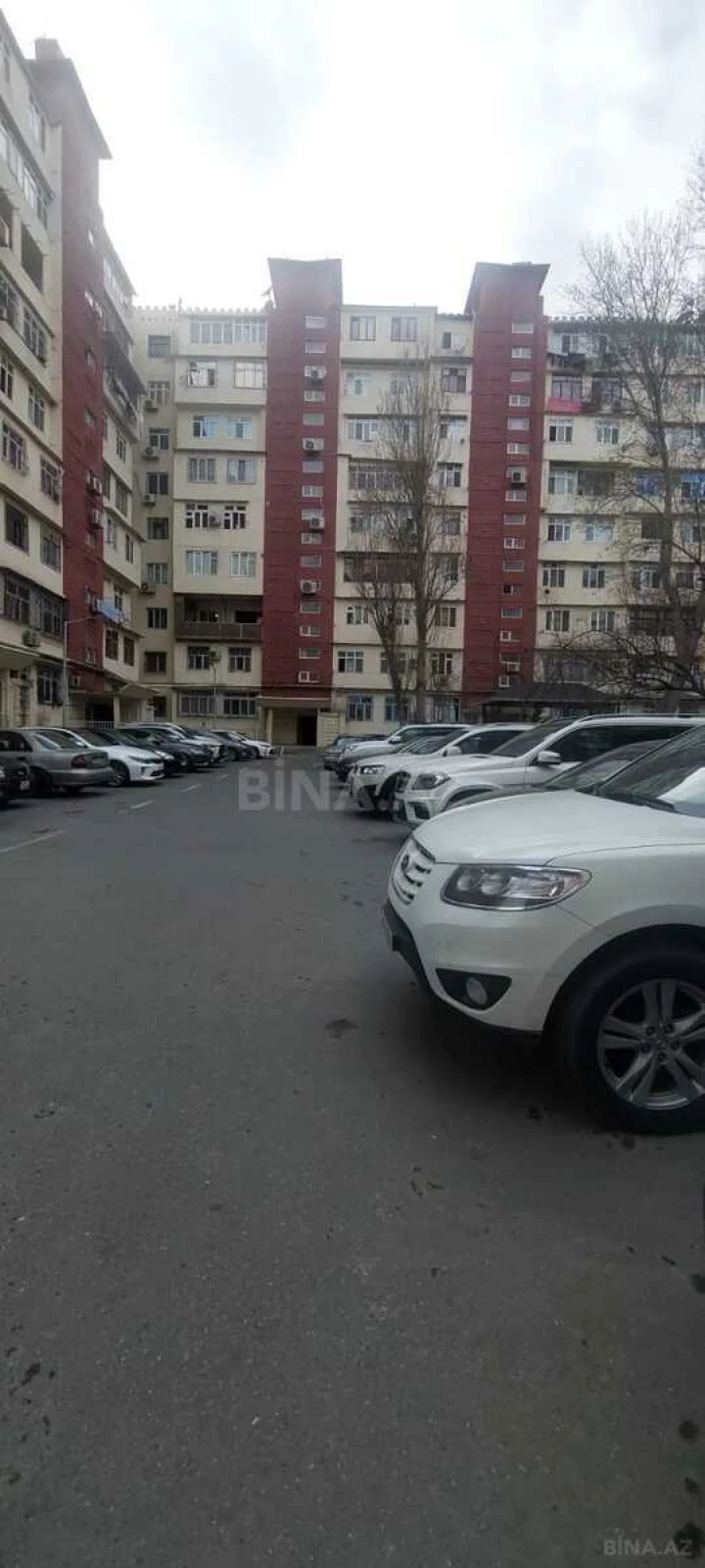 Satılır 4 otaqlı mənzil 114 m²