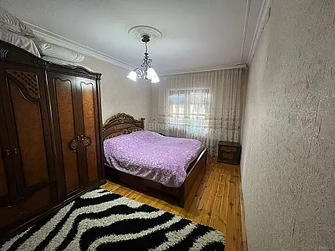 Satılır 4 otaqlı mənzil 114 m²