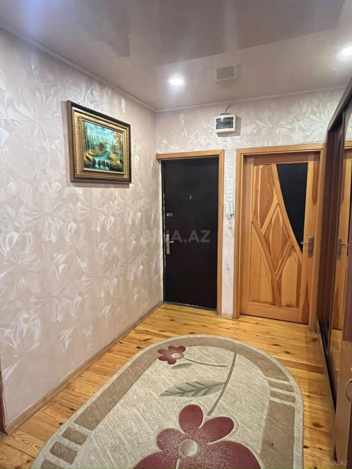 Satılır 4 otaqlı mənzil 114 m²