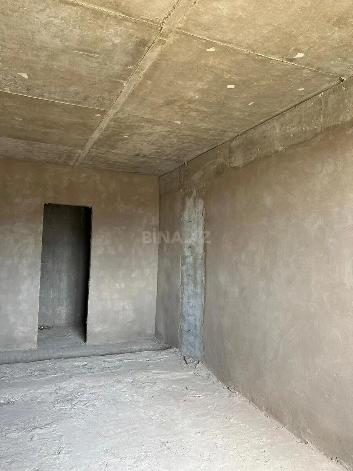 Satılır 4 otaqlı mənzil 168.5 m²