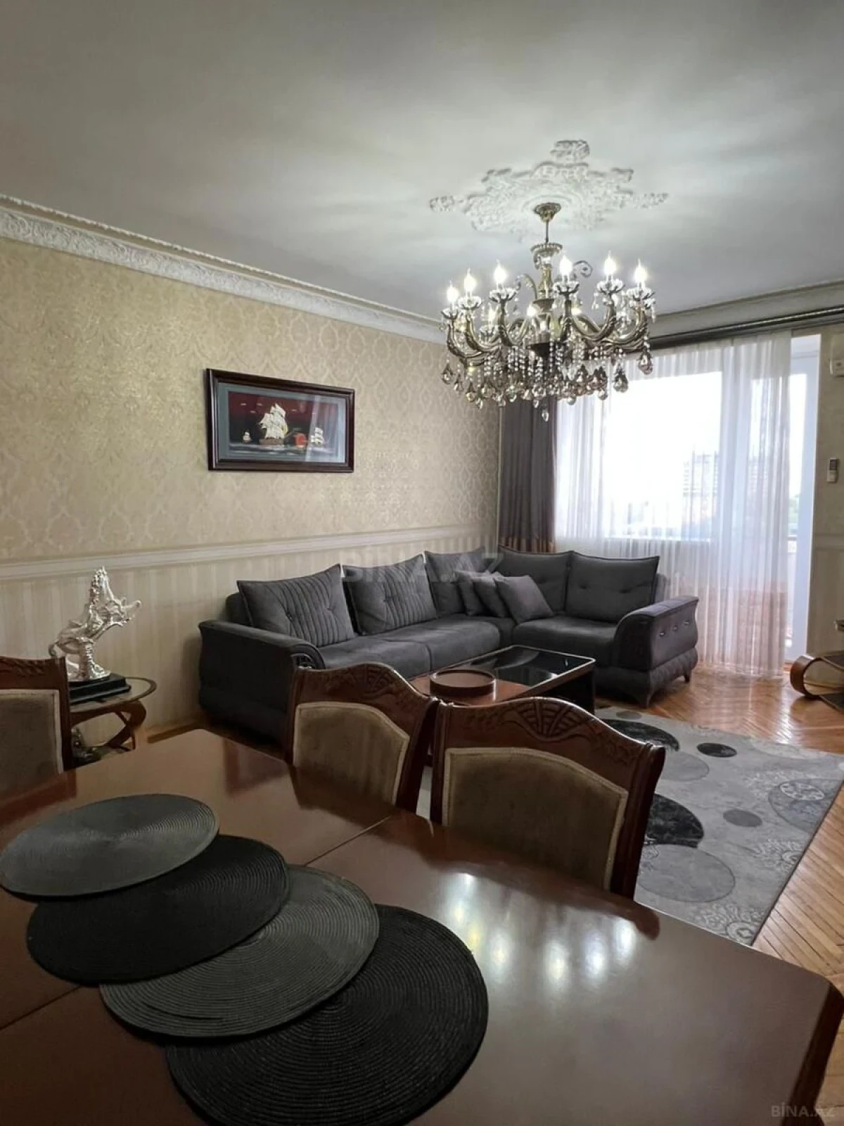 Satılır 4 otaqlı mənzil 100 m²
