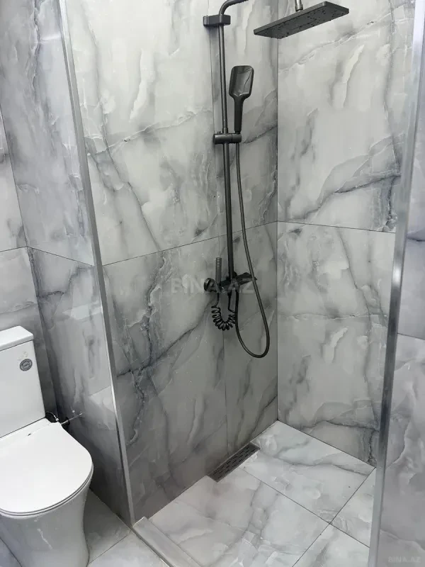 Satılır 2 otaqlı mənzil 71 m²