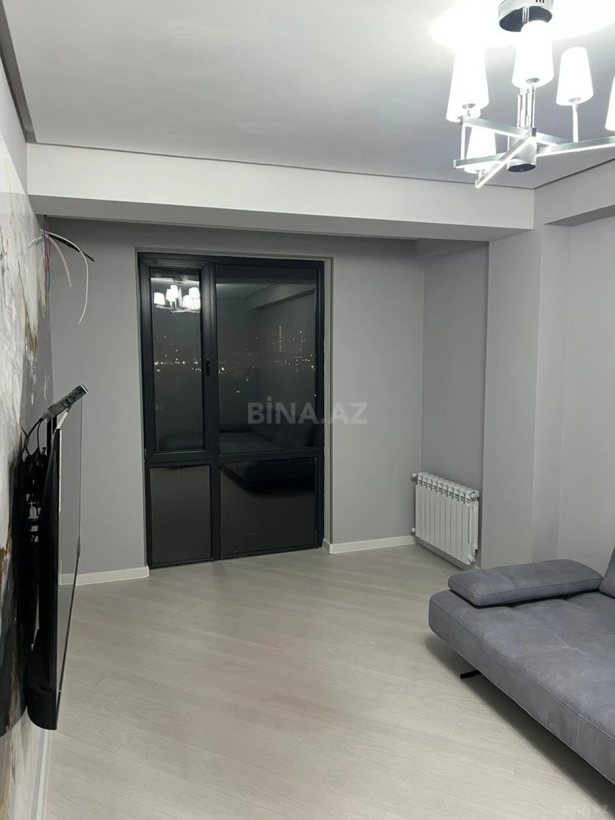 Satılır 2 otaqlı mənzil 71 m²