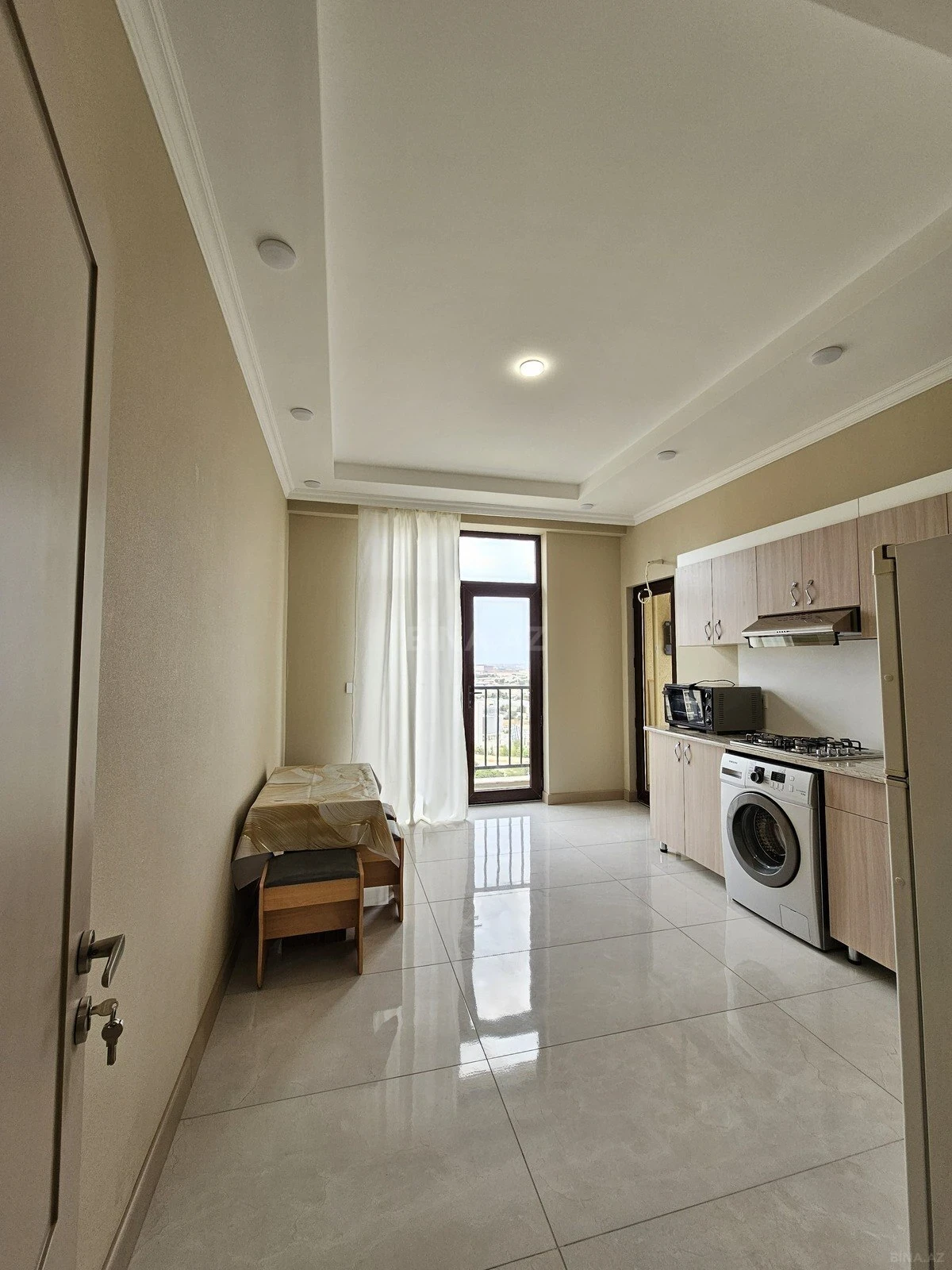 Kirayə verilir 2 otaqlı mənzil 80 m²