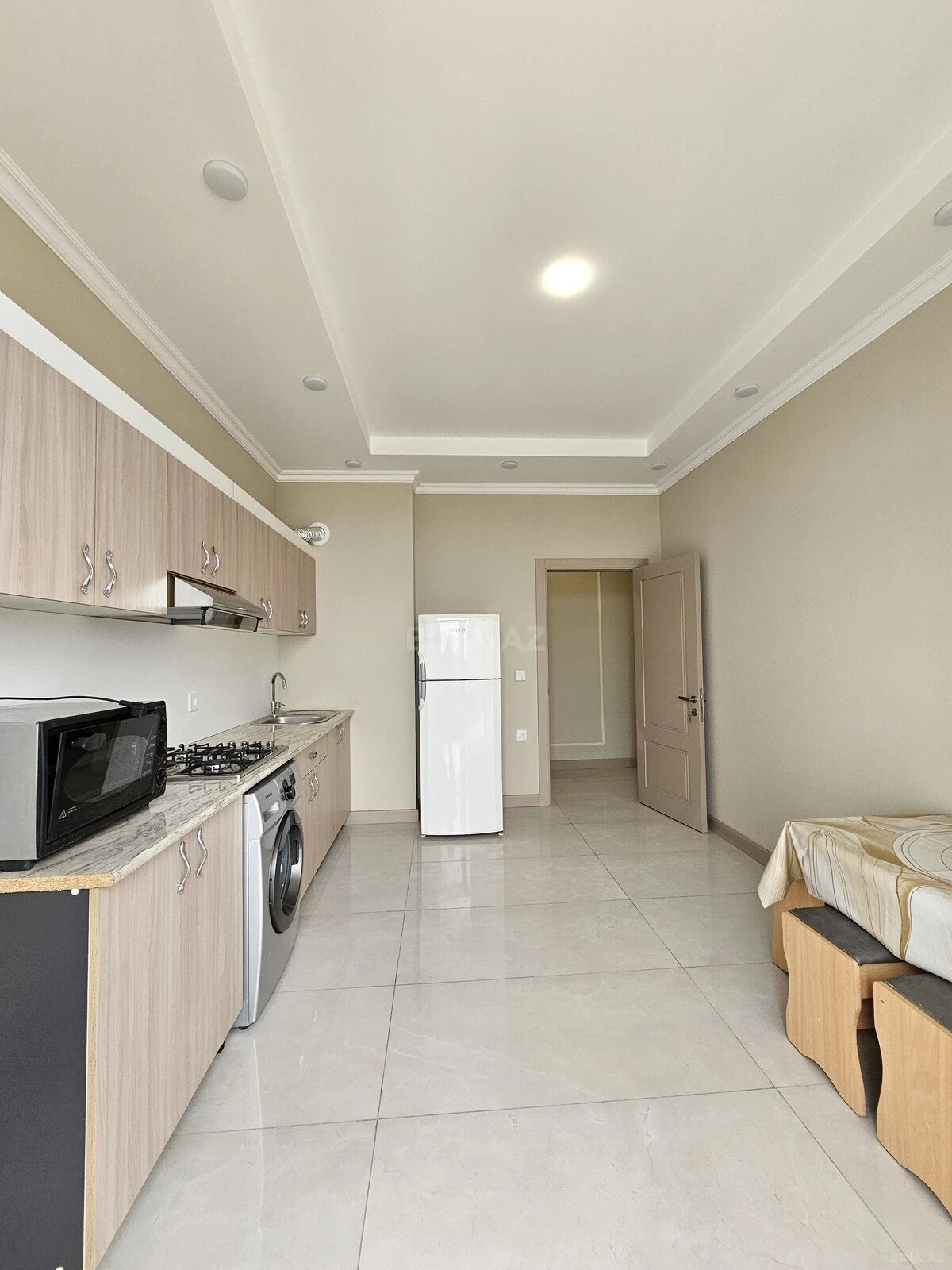 Kirayə verilir 2 otaqlı mənzil 80 m²