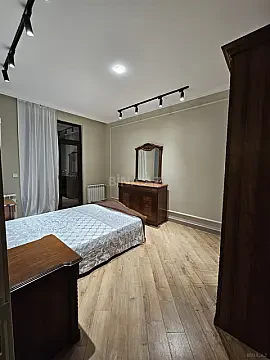 Kirayə verilir 2 otaqlı mənzil 80 m²