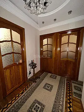 Satılır 4 otaqlı mənzil 120 m²