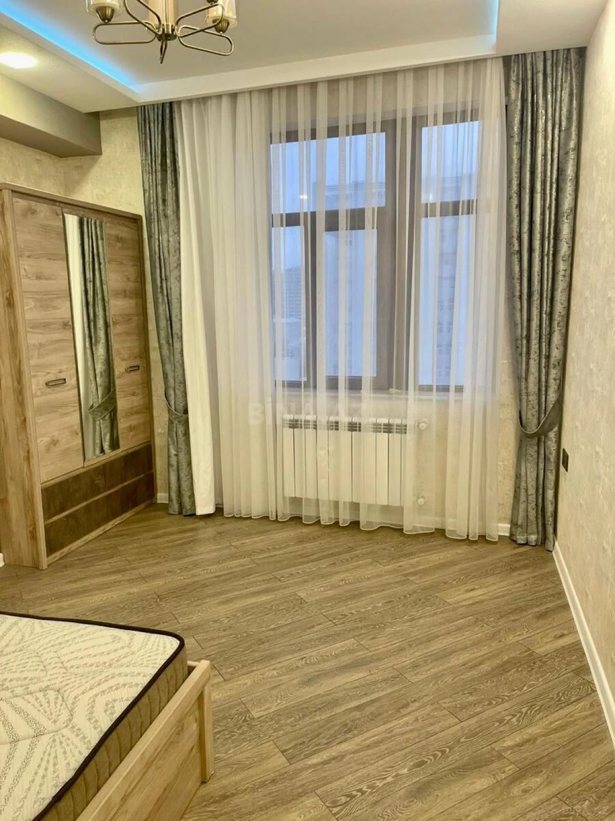 Kirayə verilir 3 otaqlı mənzil 110 m²