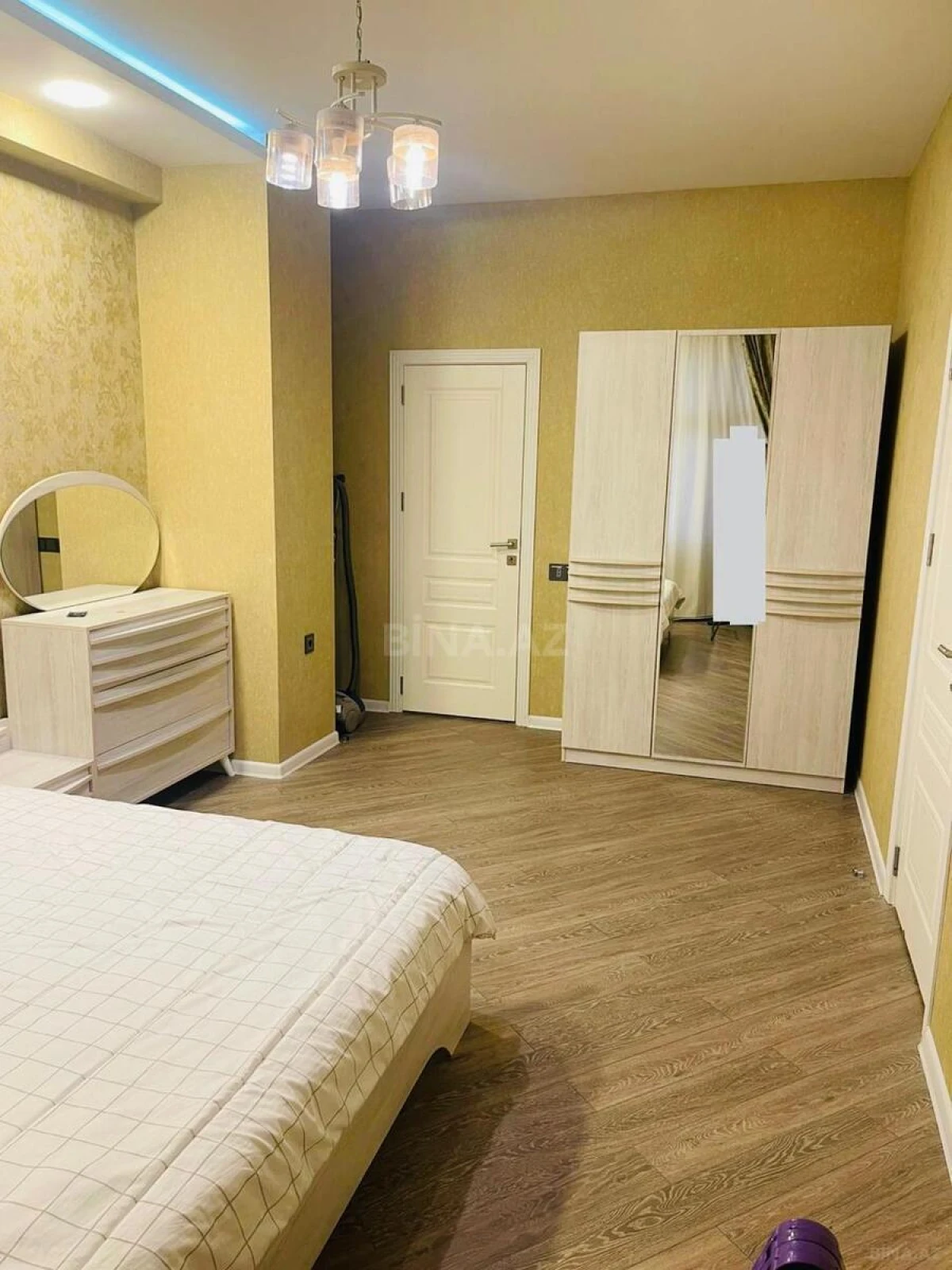 Kirayə verilir 3 otaqlı mənzil 110 m²