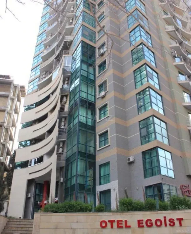 Satılır 4 otaqlı mənzil 205 m²