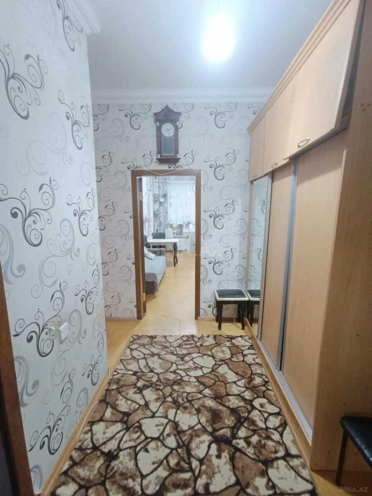 Kirayə verilir 2 otaqlı mənzil 100 m²
