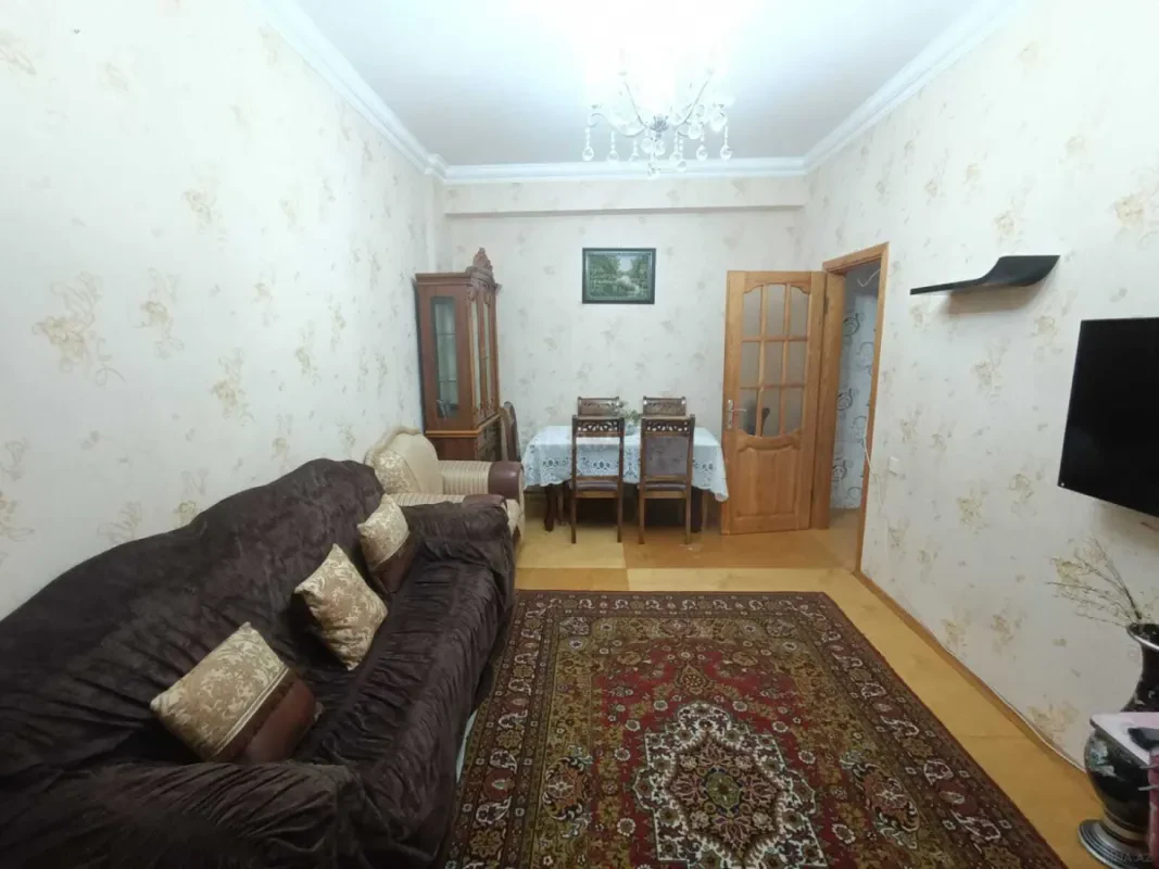 Kirayə verilir 2 otaqlı mənzil 100 m²