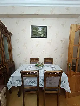 Kirayə verilir 2 otaqlı mənzil 100 m²