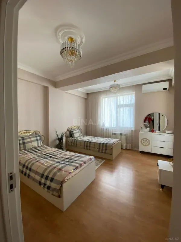 Satılır 3 otaqlı mənzil 96 m²