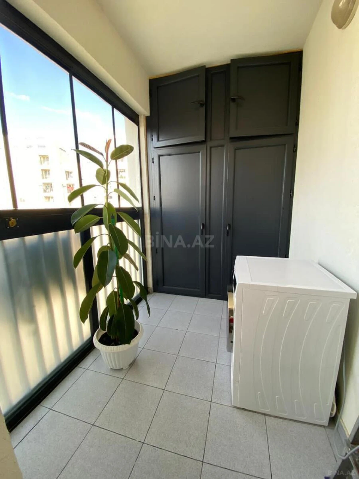 Satılır 3 otaqlı mənzil 96 m²