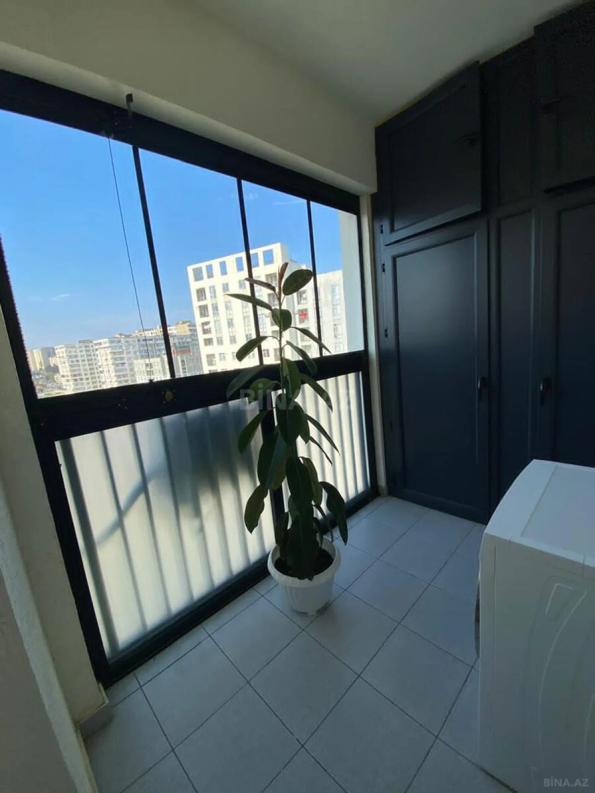Satılır 3 otaqlı mənzil 96 m²