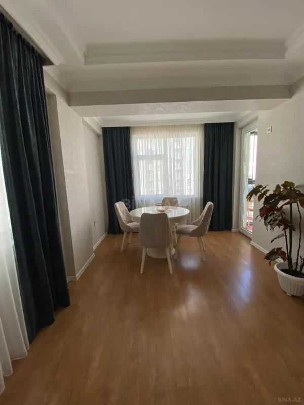 Satılır 3 otaqlı mənzil 96 m²