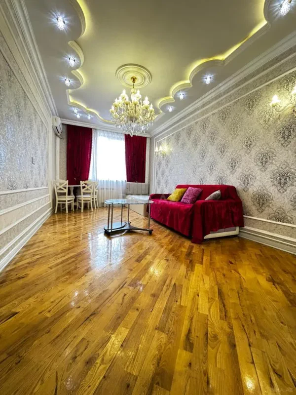 Kirayə verilir 2 otaqlı mənzil 60 m²