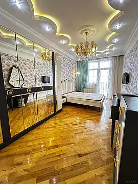 Kirayə verilir 2 otaqlı mənzil 60 m²