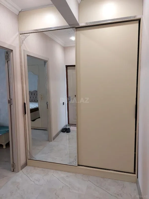 Kirayə verilir 2 otaqlı mənzil 65 m²