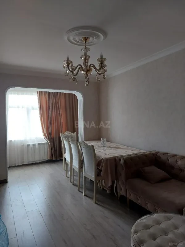 Kirayə verilir 2 otaqlı mənzil 65 m²
