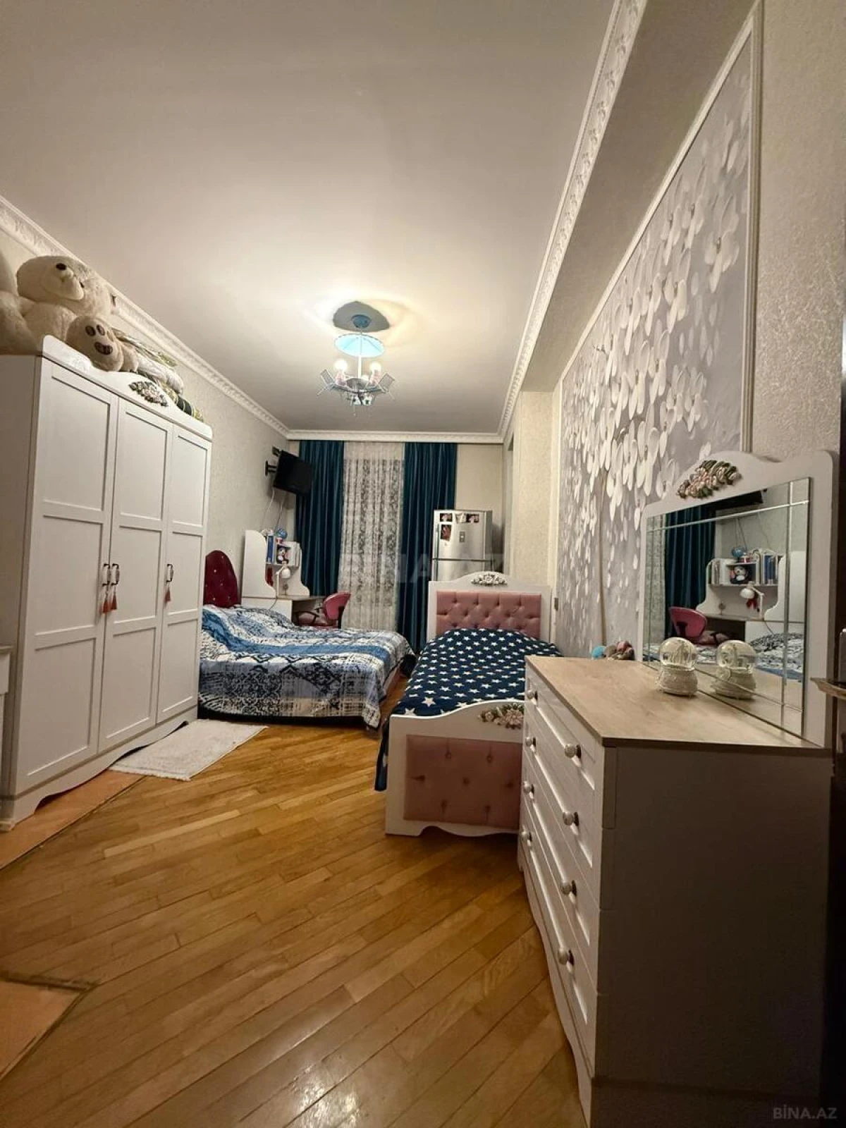 Satılır 3 otaqlı mənzil 105 m²
